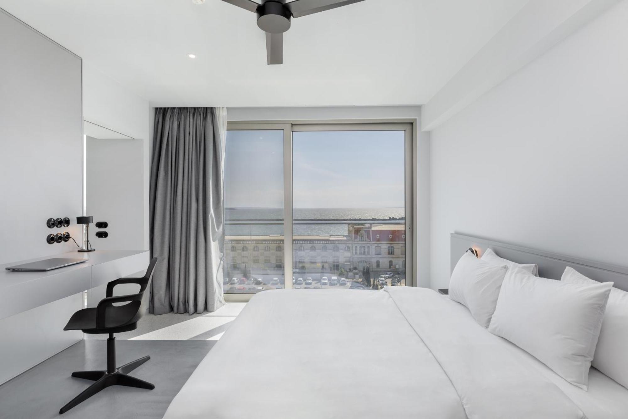Nero Luxury Suites By Zennova Thessaloníki Exteriör bild