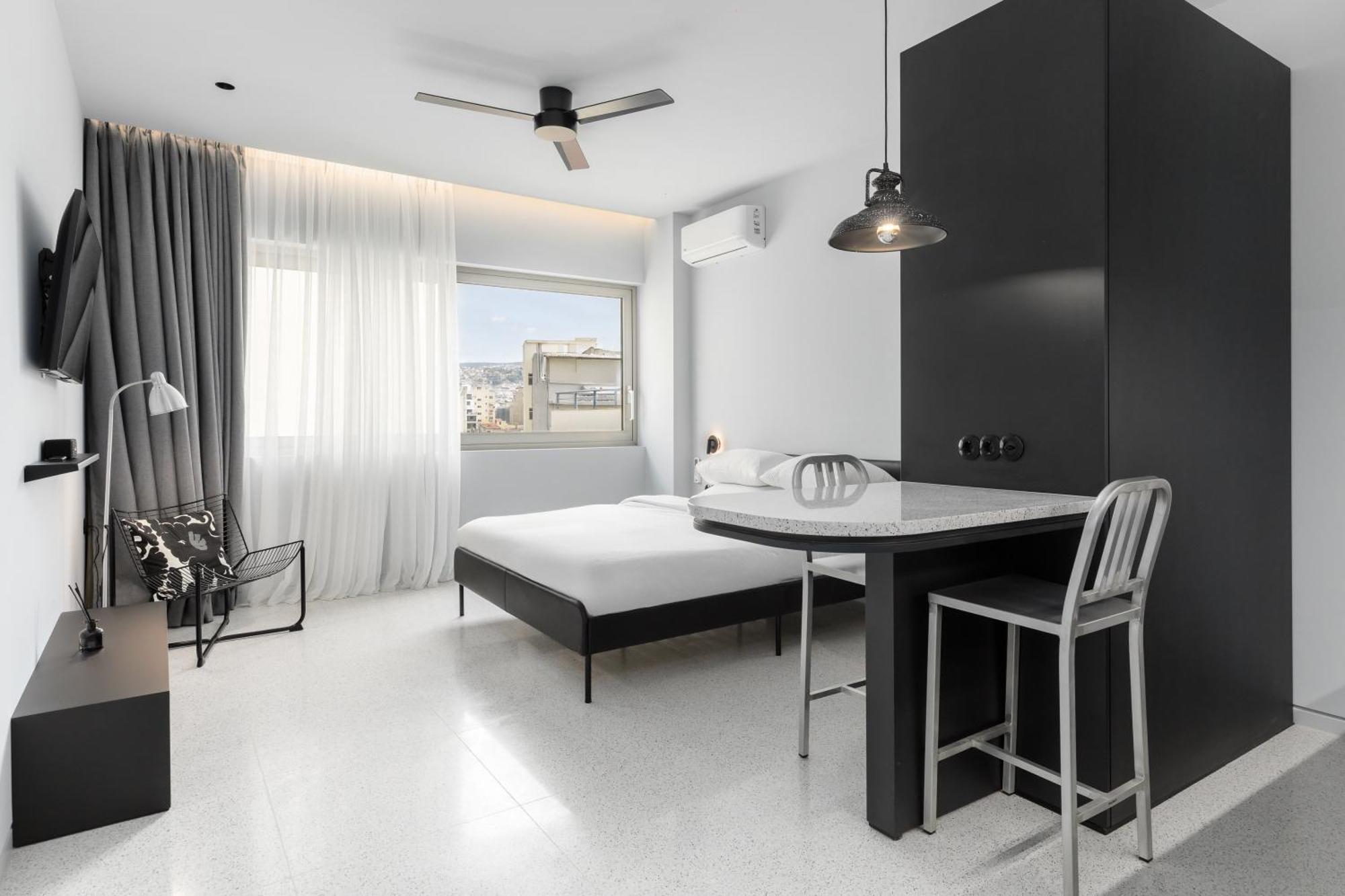 Nero Luxury Suites By Zennova Thessaloníki Exteriör bild
